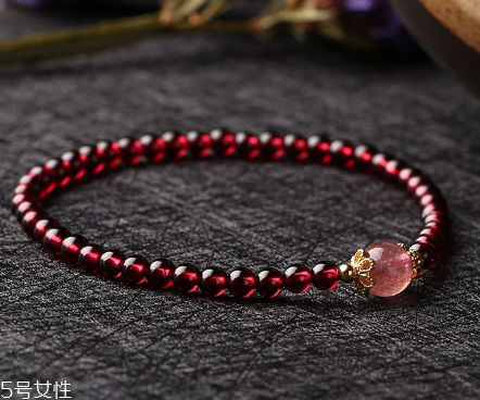 石榴石手鏈睡覺能戴嗎？這些情況你需要考慮