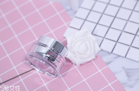 卡姿蘭素顏霜好用嗎 給你清新自然的素顏 卡姿蘭素顏霜好用嗎 給你清新自然的素顏