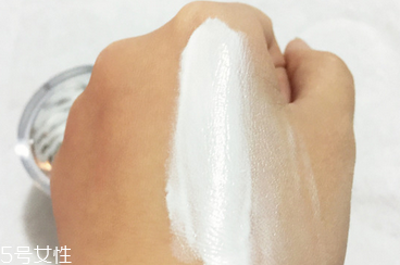 擦素顏霜會(huì)不會(huì)過敏 因人而異 擦素顏霜會(huì)不會(huì)過敏 因人而異