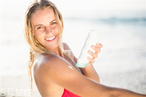 干性皮膚用哪款防曬霜好 干性皮膚用防曬霜要注意 干性皮膚用哪款防曬霜好 干性皮膚用防曬霜要注意