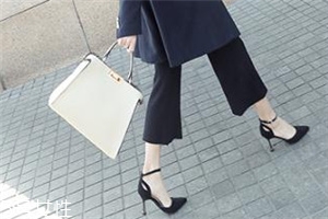 高跟鞋腳往前滑怎么辦？巧妙使用小工具