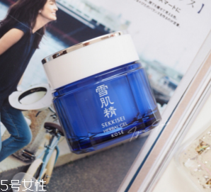 凝霜和乳霜的區(qū)別 凝霜適合夏季 凝霜和乳霜的區(qū)別 凝霜適合夏季