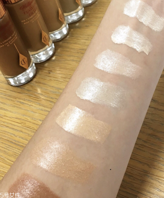 ct新品妝前高光濾鏡液怎么樣？charlotte tilbury粉底好用嗎？