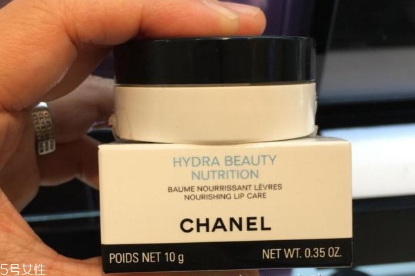 chanel山茶花滋潤唇霜評測 香奈兒山茶花唇霜使用心得 chanel山茶花滋潤唇霜評測 香奈兒山茶花唇霜使用心得