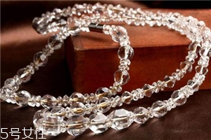 白水晶項(xiàng)鏈一般多少錢？色澤越通透價(jià)值越高