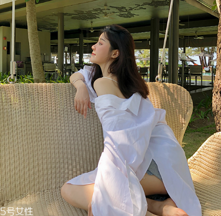 襯衫前面怎么塞進(jìn)褲子？教你襯衫塞一半的穿法