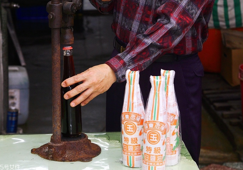 白醬油是什么 白醬油制作流程 白醬油是什么 白醬油制作流程