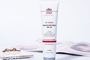 防曬噴霧和bb霜先用哪個(gè)？