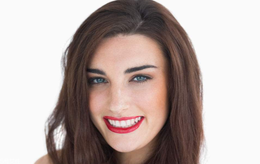 棕色頭發(fā)用什么顏色眉筆？褐色棕色都可嘗試