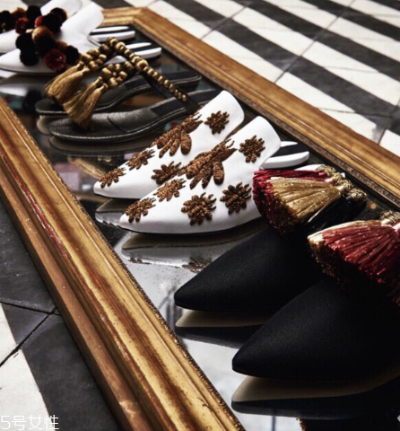 sanayi 313是什么牌子？最吸睛的拖鞋設計