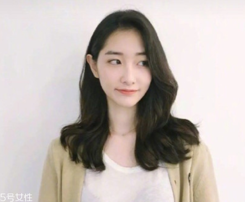 仙女燙發(fā)型圖片分享 好看又時(shí)髦的佛系女生發(fā)型 仙女燙發(fā)型圖片分享 好看又時(shí)髦的佛系女生發(fā)型