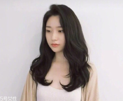 仙女燙發(fā)型圖片分享 好看又時(shí)髦的佛系女生發(fā)型 仙女燙發(fā)型圖片分享 好看又時(shí)髦的佛系女生發(fā)型