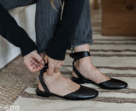 jenni kayne是什么牌子？平底鞋也能穿出大長(zhǎng)腿