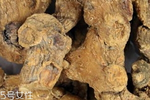 黃精多少錢(qián)一斤 黃精的大小和品質(zhì)決定 黃精多少錢(qián)一斤 黃精的大小和品質(zhì)決定