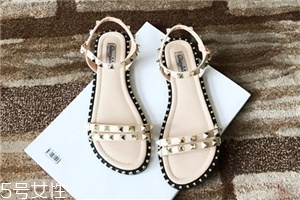 涼鞋跟掉漆了怎么辦？鞋跟掉漆這樣做