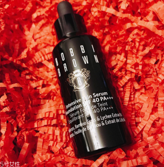 芭比波朗蟲草粉底2.5號試色 不適合遮瑕 芭比波朗蟲草粉底2.5號試色 不適合遮瑕