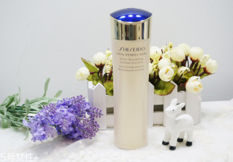 夏天油性皮膚用什么護(hù)膚品不油膩 油皮護(hù)膚品推薦 夏天油性皮膚用什么護(hù)膚品不油膩 油皮護(hù)膚品推薦