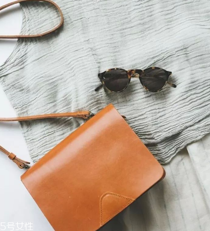 vereverto是什么牌子？極簡(jiǎn)風(fēng)包袋品牌