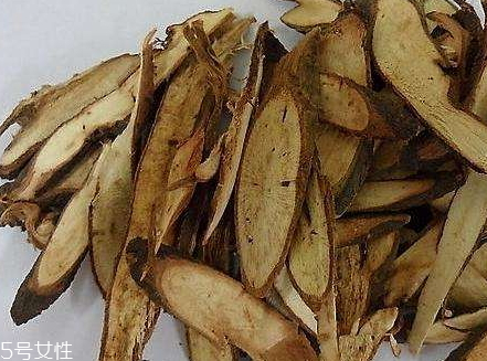 千斤拔泡酒有什么作用 泡酒配方 千斤拔泡酒有什么作用 泡酒配方