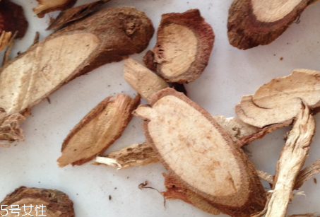 千斤拔價格多少一斤 大概幾十元左右 千斤拔價格多少一斤 大概幾十元左右