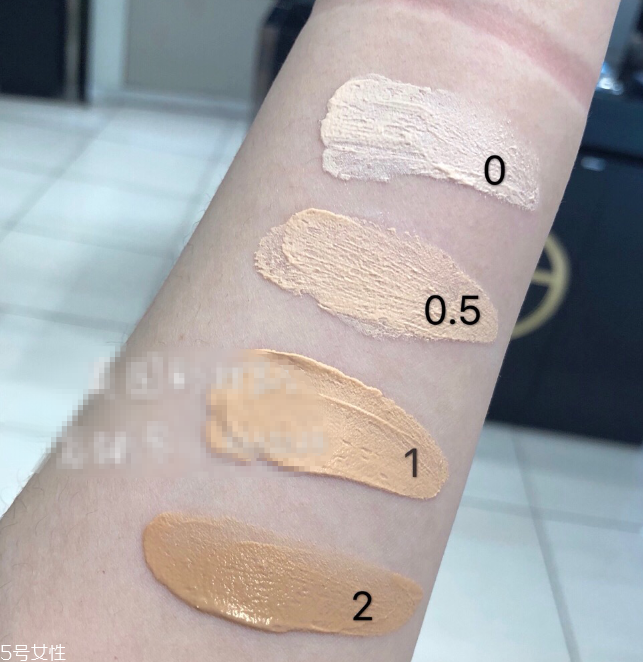 阿瑪尼2018新品牛仔懶人粉底液試色 新舊色號(hào)對(duì)比 阿瑪尼2018新品牛仔懶人粉底液試色 新舊色號(hào)對(duì)比