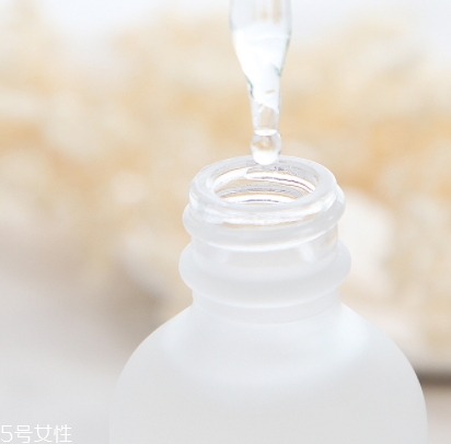 原液和精華液的使用順序 原液和精華液的使用順序