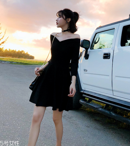 什么款式的裙子不會過時？這三款衣柜必備