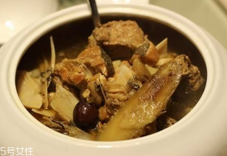 天麻和人參能一起吃嗎 可以同時食用 天麻和人參能一起吃嗎 可以同時食用