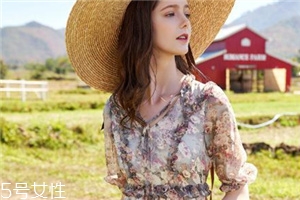 看櫻花穿什么裙子好看？清新美裙最相宜