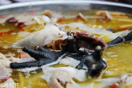 天麻燉烏雞多久吃一次 一周吃2-3次左右為宜 天麻燉烏雞多久吃一次 一周吃2-3次左右為宜