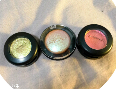 topshop偏光眼影試色 讓你雙眼會放電 topshop偏光眼影試色 讓你雙眼會放電