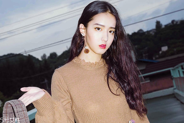 春季爆痘爛臉怎么回事？這幾點修復(fù)技巧拿去