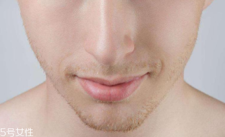 男生怎么化妝顯臉??？這4個(gè)地方化好秒帥