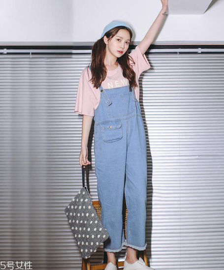 t恤怎么搭配好看？每天都有新花樣