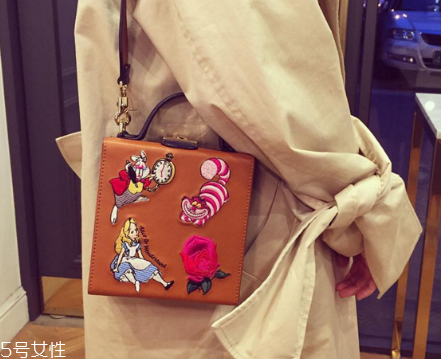 high cheeks中國(guó)有專柜嗎？特立獨(dú)行的小眾包袋