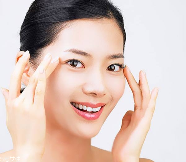 什么樣的人笑起來好看？如何避免笑起來像鬼？