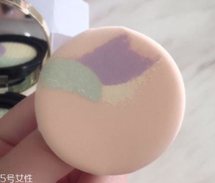 氣墊隔離和氣墊bb的區(qū)別 氣墊隔離和氣墊bb的區(qū)別