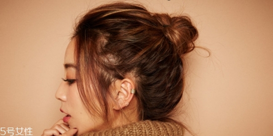 半丸子頭適合長發(fā)嗎 披肩發(fā)丸子頭扎法圖解 半丸子頭適合長發(fā)嗎 披肩發(fā)丸子頭扎法圖解