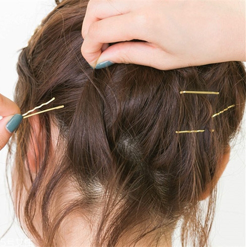 夏季丸子頭的多種扎法介紹 什么年齡層都適合 夏季丸子頭的多種扎法介紹 什么年齡層都適合