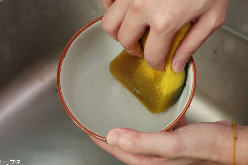 洗米水的用途有哪些 洗米水的用途有哪些