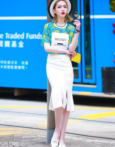 魚尾裙配什么上衣好看？化身性感美人魚