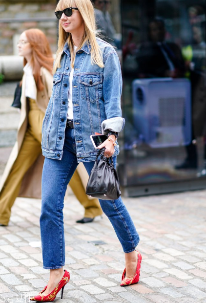 牛仔夾克怎么搭配？照著穿你就贏了