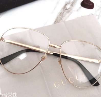 gucci平光鏡多少錢？明星都在戴的同款平光鏡