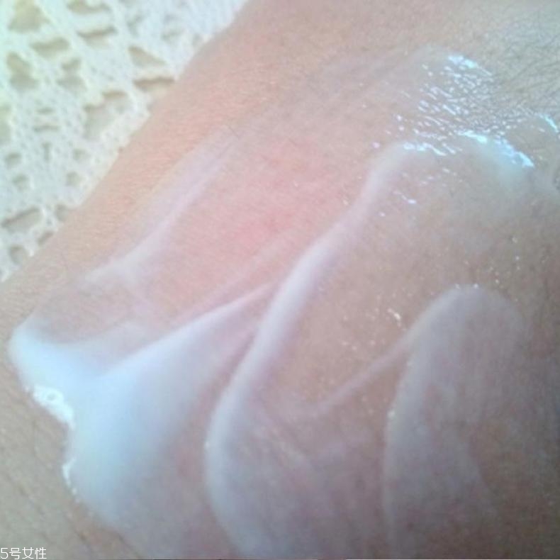 安耐曬18新版美白配方防曬霜價格 讓你安穩(wěn)過夏天 安耐曬18新版美白配方防曬霜價格 讓你安穩(wěn)過夏天