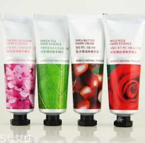 如何正確使用護(hù)手霜 護(hù)手霜的使用常識(shí) 如何正確使用護(hù)手霜 護(hù)手霜的使用常識(shí)