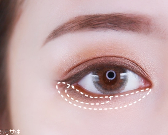 漸層眼影的畫法圖片 漸層眼影怎么畫 漸層眼影的畫法圖片 漸層眼影怎么畫