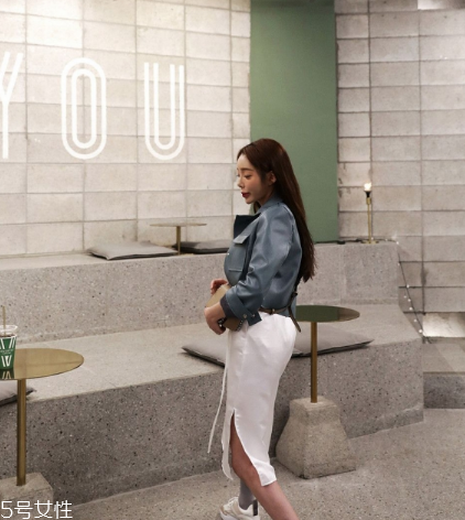 無袖連衣裙怎么搭配外套？無袖連衣裙搭配圖片