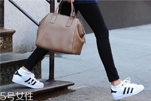 小白鞋怎么存放不發(fā)黃？小白鞋的存放方法