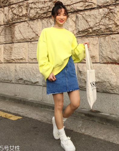 小白鞋放黃了怎么辦？小白鞋放黃了這樣洗