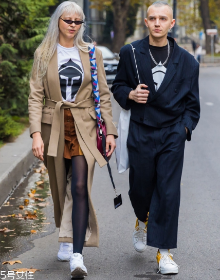 小白鞋沾墨水了怎么辦？小白鞋上的墨水去除方法